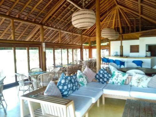 Excelente Casa, P� Na Areia, No Melhor de Arraial!