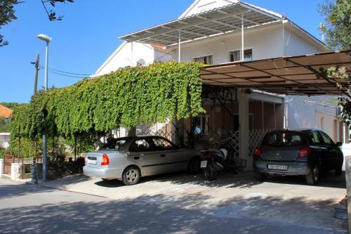 Apartments With A Parking Space Korcula - 9306