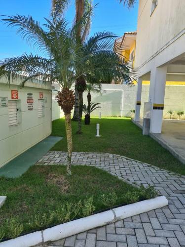 Apartamento Apto C/ Piscina - 150m Da Praia De Bombas