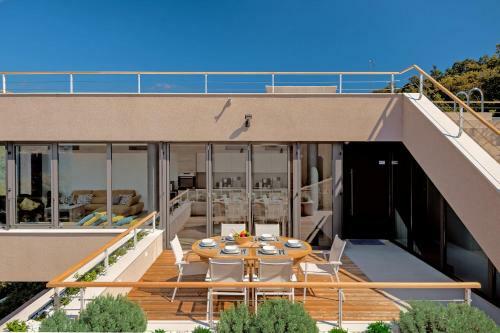Beautiful Villa Alhena & Aurora