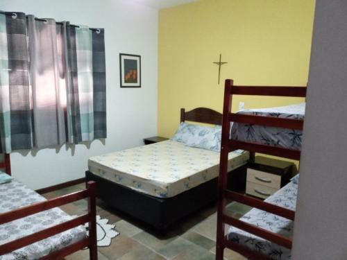 Casa T�rrea Com Piscina � 100 Mts Da Praia
