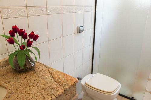 P002 - Casa Com 3 Dormit�rios Piscina E Churrasqueira