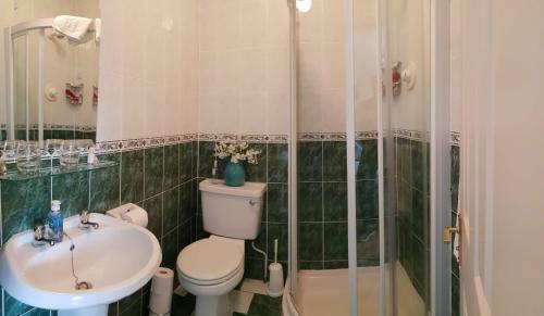 Hostal Deerpark B&B