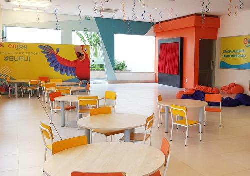 Apartamento Ol�mpia Park Resort Apto