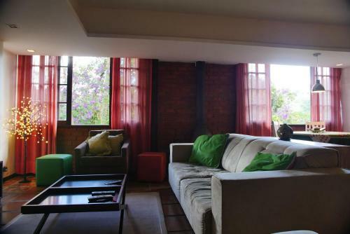 Jumpinbed - Itaipava Casa 4 Suites Dentro de Condominio Vale Da Lua