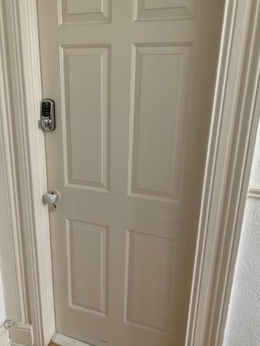 Apartamento Upstairs Studio - Private Kitchenette And En-suite
