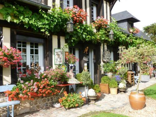 Hostal La Ferme Du Pressoir Guest House