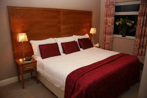Hostal Lake Lodge Guesthouse