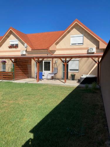 Apartamento Szentmikl�s Vend�gh�z