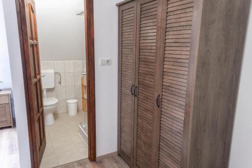 Hostal Csob�nci Pihen? Vend�gh�z
