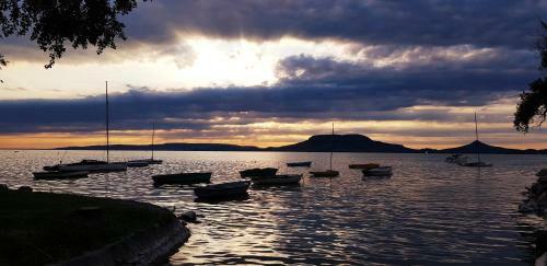 Sunset Plage Apartman Fony�d