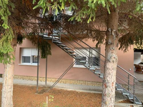 B�stya Apartman