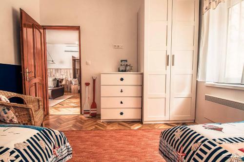 Sir�ly Apartman Fony�d