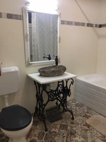 V�rhegy Vend�gh�z