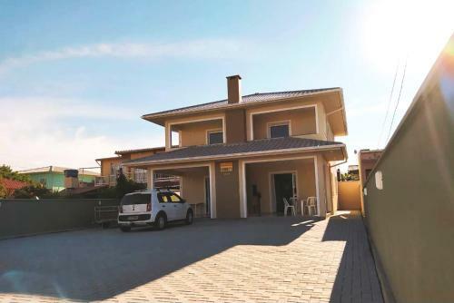 Casa Na Praia Em Sc Com Wi-fi E Churrasqueira