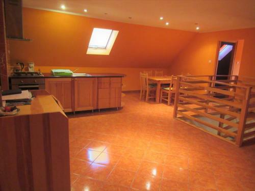 Kutyabar�t Medenc�s Apartman Gyenesdi�son