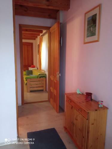 Apartman Egy Makovecz Imre Tervezte H�zban