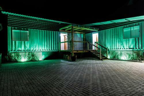 Su�tes Containers