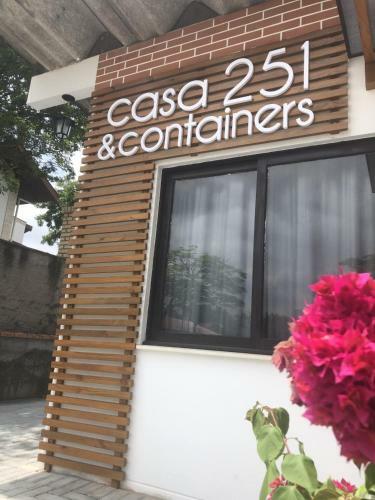Su�tes Containers
