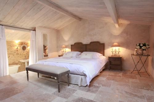 Hostal Les Remparts