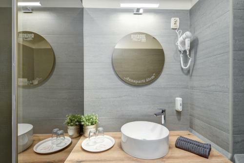 Hostal Riverside Inn - Dunaparti �lom