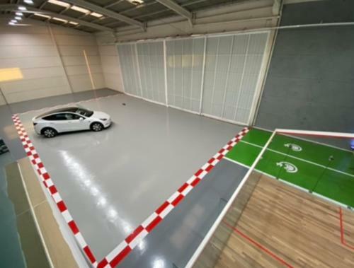 Hangar Para Avi�es, Hospedes E Seus Sonhos...