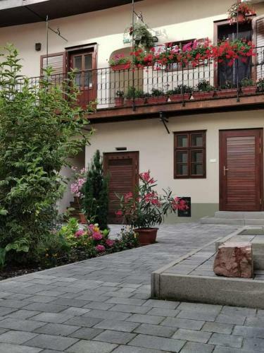 5churches Apartment