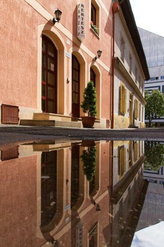 Bed & Breakfast Kert�sz Panzi� Gy?r