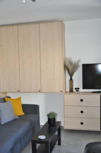 Maxim Apartments
