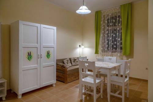 Hostal Balzsam Apartmanh�z