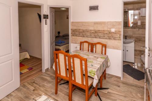 Lili Apartman
