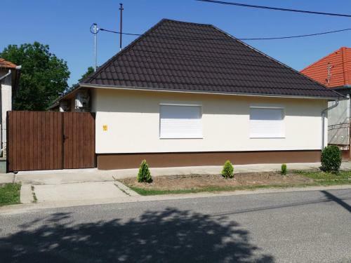 Lili Apartman