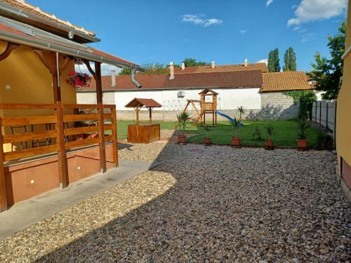 Junior Apartman
