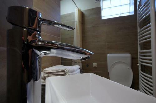 M�ty�s Apartmanh�z