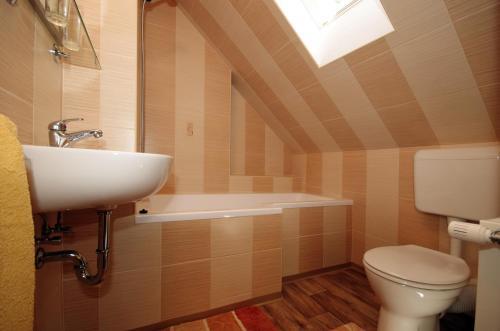 M�ty�s Apartmanh�z