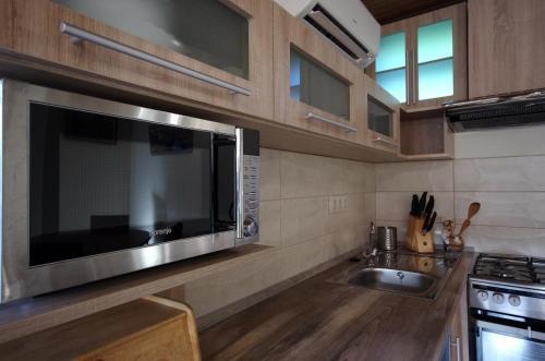 M�ty�s Apartmanh�z