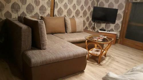 M�ty�s Apartmanh�z