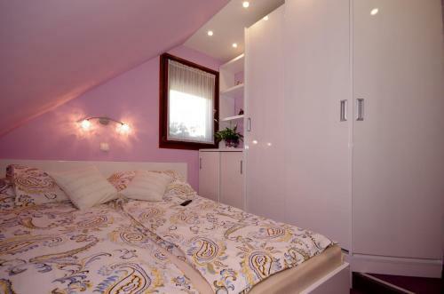 M�ty�s Apartmanh�z