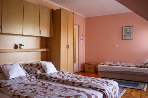 S�ndor Apartman