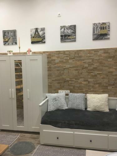 M�ra Apartmanh�z