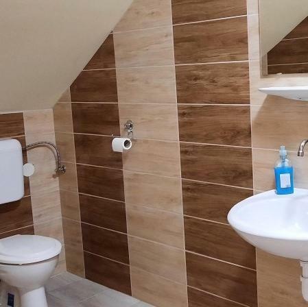 Torony Lovarda Mag�nsz�ll�s