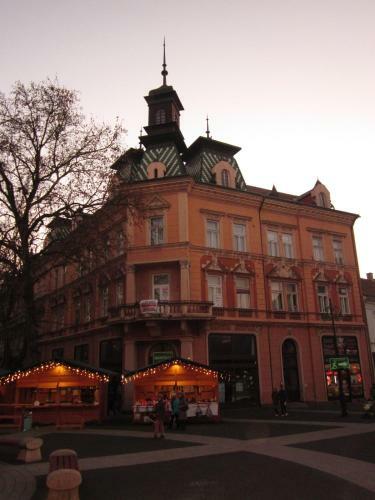 V�ros Sz�ve Apartman
