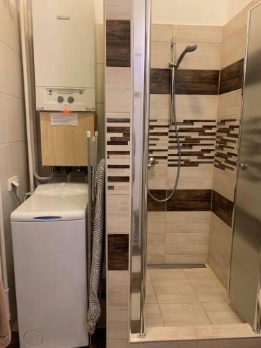 V�ros Sz�ve Apartman