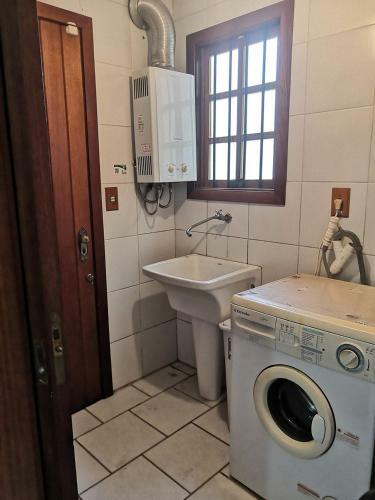 Casa A Beira Do Rio Guaiba Em Porto Alegre - Rs