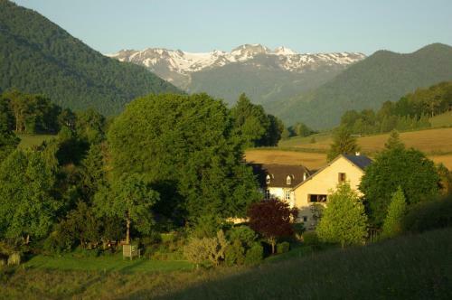 Gites Vall�e D'ossau - Les Jardins Du Cot