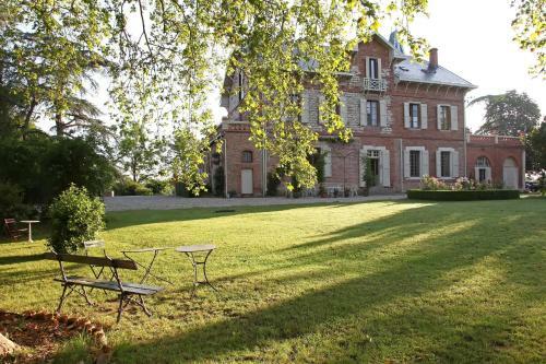 Bed & Breakfast Chambres D'h�tes Domaine Du Buc