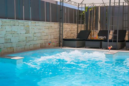 Luxury Vall Apartment