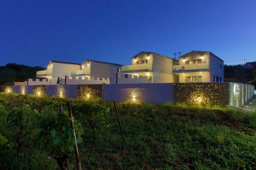 Villa Pax Houses