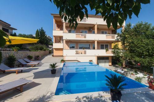 Apartments With Pool Ivana Krk