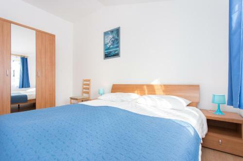 Apartments With Pool Ivana Krk
